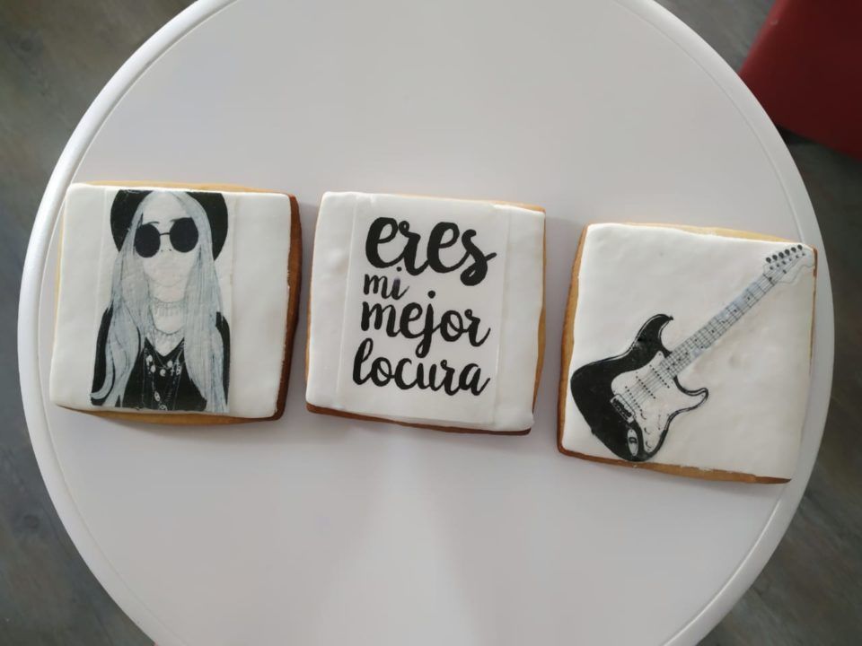 galletas personalizadas con papel comestible Cake by Made