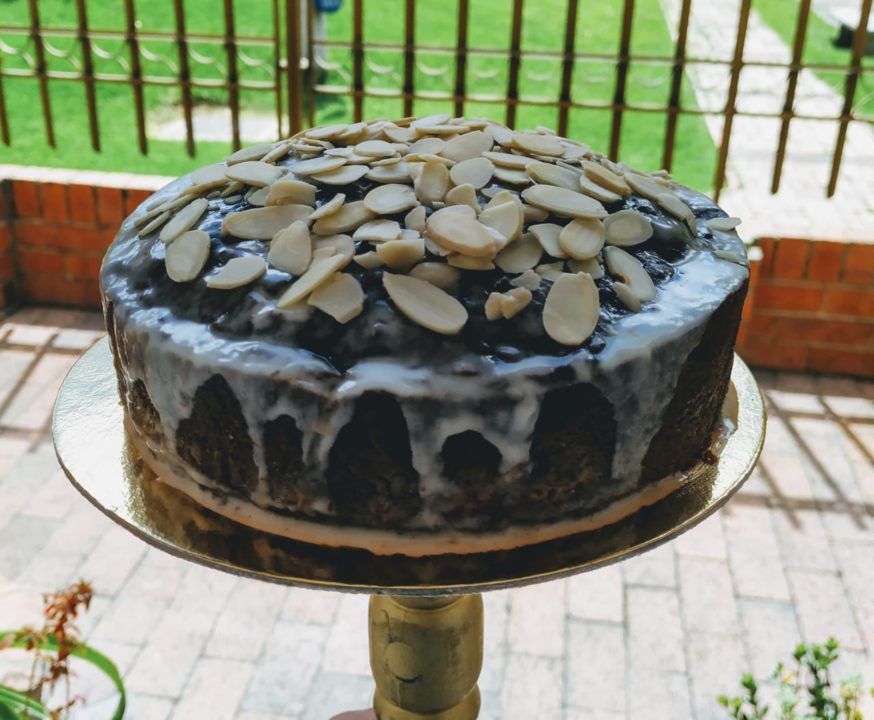 Original torta desnuda