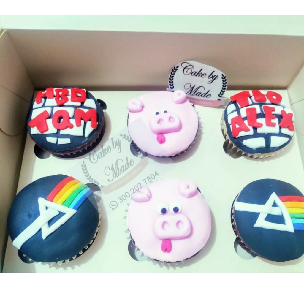 Una bonita Caja con seis cupcakes con decoración, solo en Cake by Made 