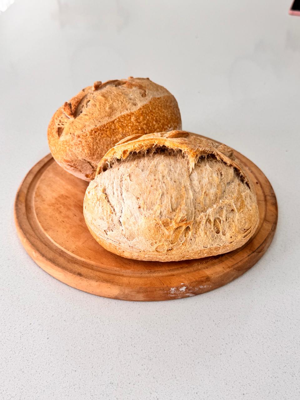 Panadería saludable artesanal Pan de centeno y harina de trigo integral especial para tu salud