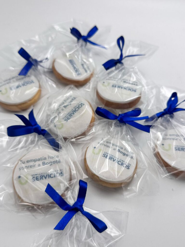 Galletas Personalizadas en Bogotá 74 Impresión comestible sobre galleta decorada para eventos