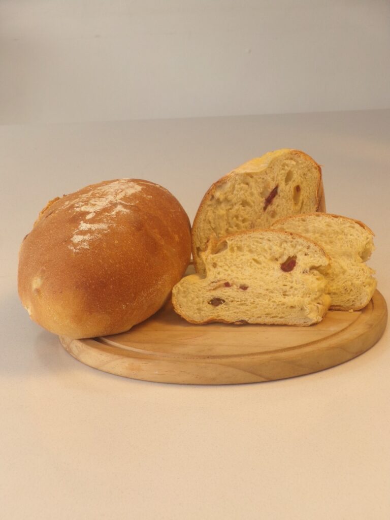 Pan de masa madre con arándanos secos Elaborado en Bogotá