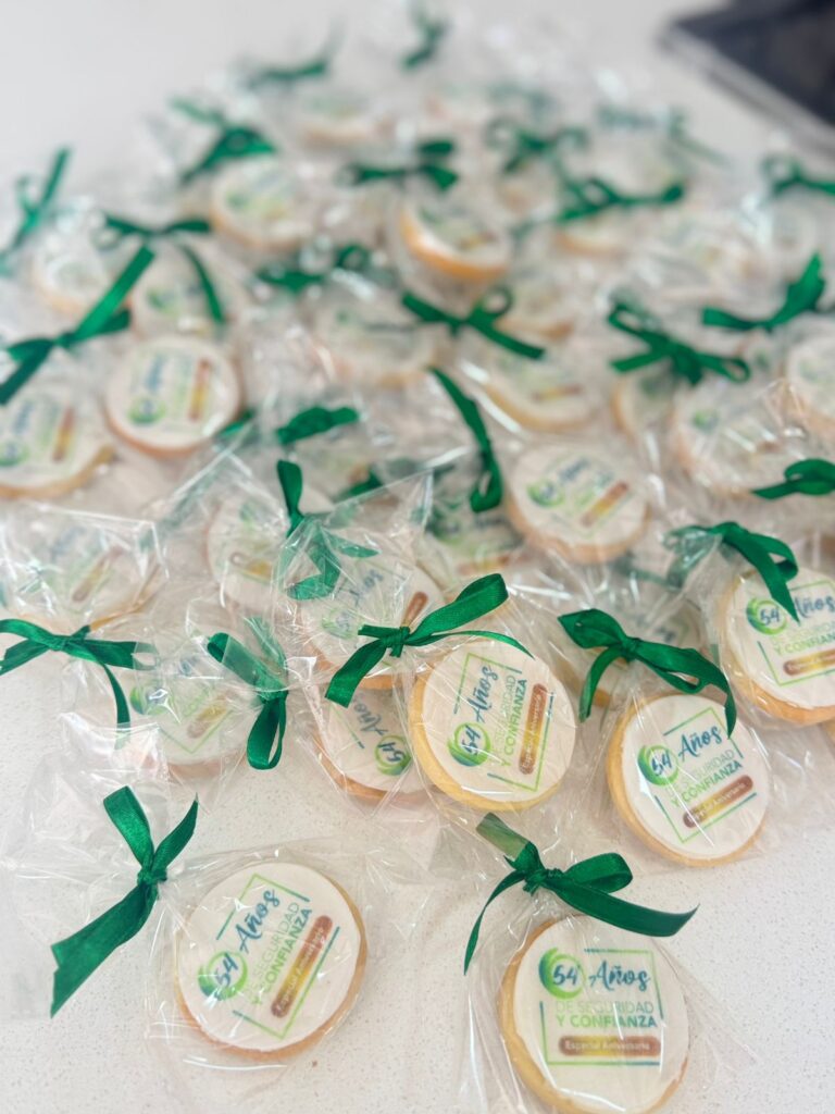 Galletas Personalizadas en Bogotá 20 GALLEATS 50 ANOS